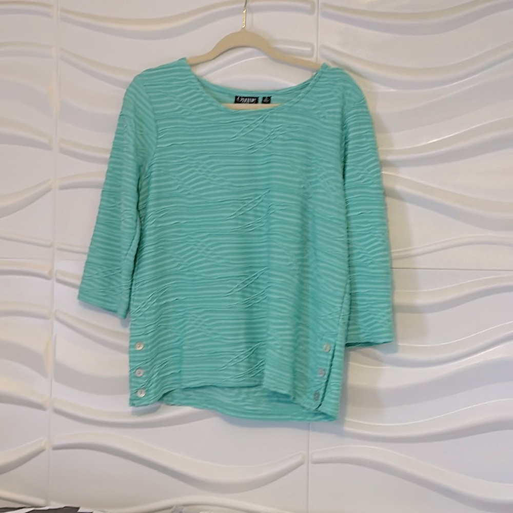 3/4 sleeve boat neck aqua top large.